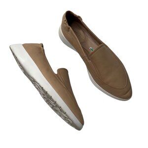Taryn Rose Dana Beige Leather Slip-On Lifestyle Sneakers Size 10 B